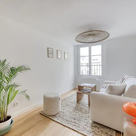 Luxury Le Marais Apartment